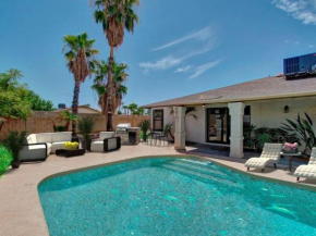 Kierland Villa · North Scottsdale Home w/Pool~Walk to Kierland Area